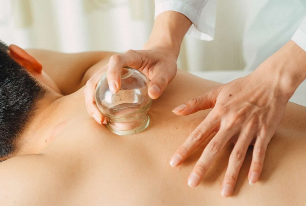 Cupping To Home - جلسات حجامة احترافية